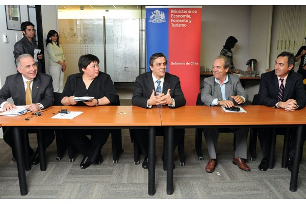 Mesa de trabajo de gremios y sindicatos pesqueros impulsada por Economía logra acuerdo 