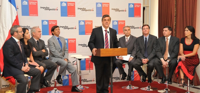 Ministro Longueira anuncia 10 nuevas medidas de la Agenda Impulso Competitivo