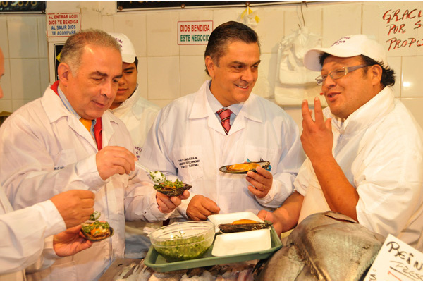Ministro de Economía visitó Terminal Pesquero Metropolitano por inicio de las actividades de Semana Santa Ministro de Economía visitó Terminal Pesquero Metropolitano por inicio de las actividades de Semana Santa