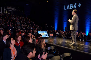 El Ministro de Economía, Fomento y Turismo, Luis Felipe Céspedes, participa de la inauguración del V Foro de Emprendimiento e Innovación, LAB4+, encuentro internacional que fomenta la construcción de un ecosistema común para la innovación en los países de la Alianza del Pacífico.
En el encuentro el secretario de Estado expondrá sobre los distintos programas del Gobierno, enfocados en incentivar la innovación y el emprendimiento y los avances en estas materias.