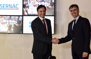 En conferencia de prensa, el ministro de Economía, Fomento y Turismo, José Ramón Valente, presenta al nuevo director del Servicio Nacional del Consumidor (Sernac), Lucas del Villar, quien es Economista de la Universidad de Chile y quien fue subdirector del organismo entre el 2010 y 2014.
Fotos: Oscar Ordenes - Ministerio de Economía