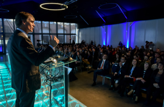 El Ministro de Economía, Fomento y Turismo, José Ramón Valente, participa en el 22 Encuentro Empresarial: Inspira, organizado por la Cámara Regional del Comercio de Valparaíso
Fotos: Oscar Ordenes - Ministerio de Economía