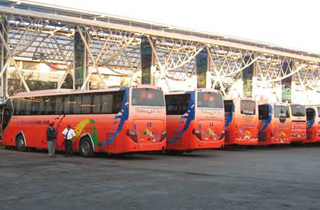 Sondeo Sernac alerta sobre alzas en precios de pasajes de buses en Fiestas Patrias