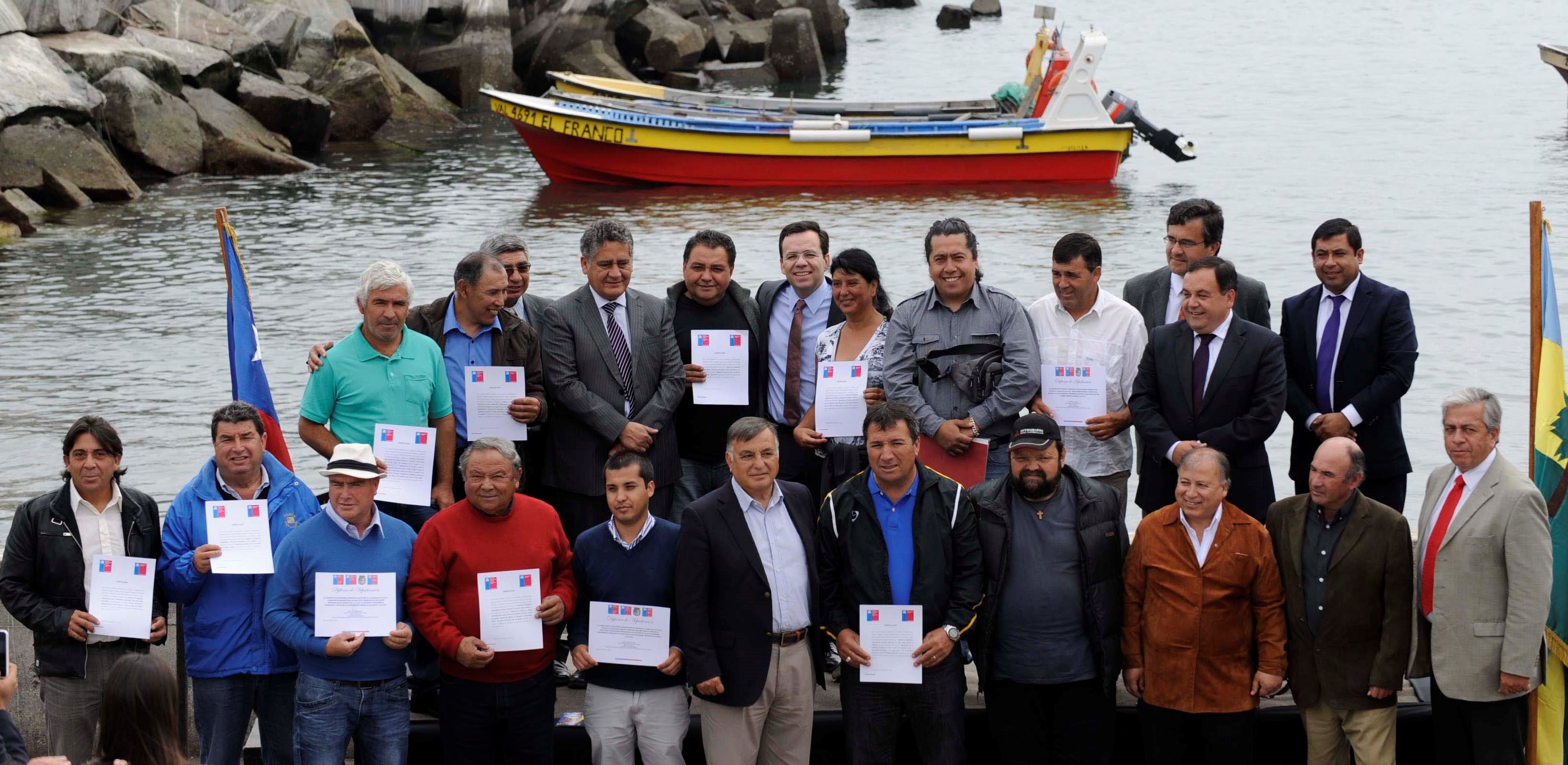 Ministro Céspedes lidera entrega de recursos por $850 millones a pescadores artesanales de la Región de Valparaíso
