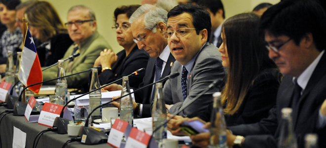 Ministro Céspedes valoró construcción de una hoja de ruta clara y definitiva para la cooperación entre Chile y China