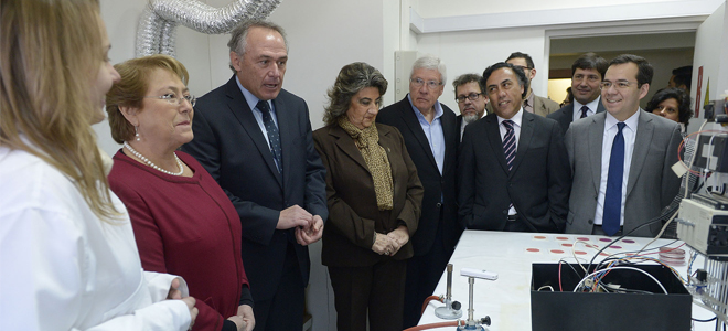 Ministro Céspedes y Presidenta Bachelet visitaron el Centro de Innovación Avanzada de Viña del Mar