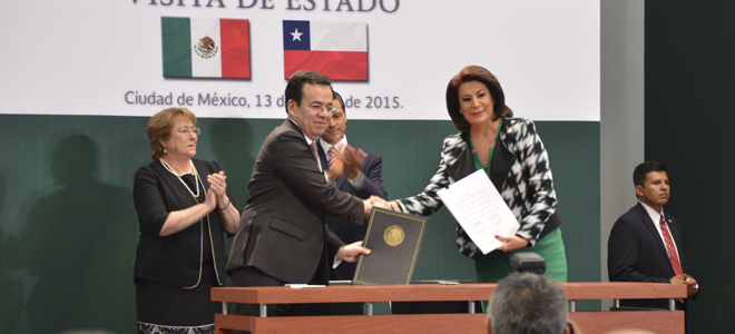 Ministro Céspedes firma importante acuerdo de cooperación turística con México