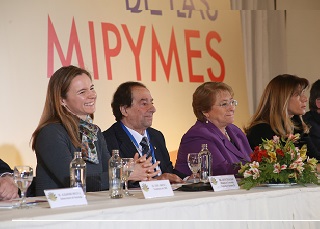 Ministra Trusich (s) reafirma la importancia de un desarrollo económico inclusivo con las Pymes