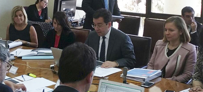 Ministro Céspedes destacó el énfasis en emprendimiento e innovación que tendrá el presupuesto de Economía en 2016