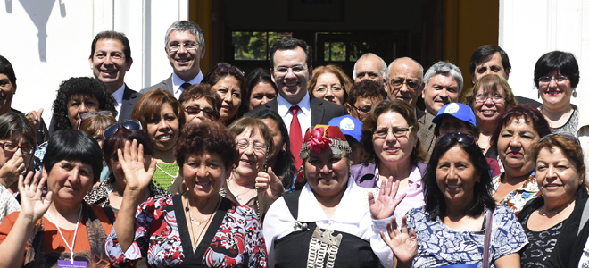 Ministro Céspedes inauguró el Primer Congreso de la Mujer Feriante