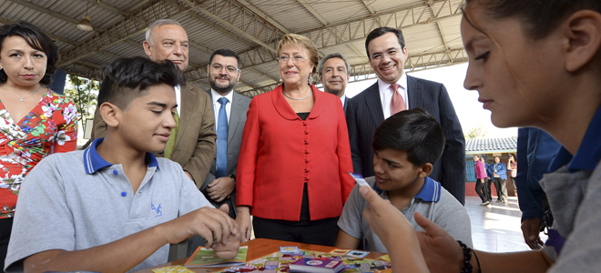 Presidenta Bachelet celebró junto a escolares el Día Mundial de los Derechos del Consumidor