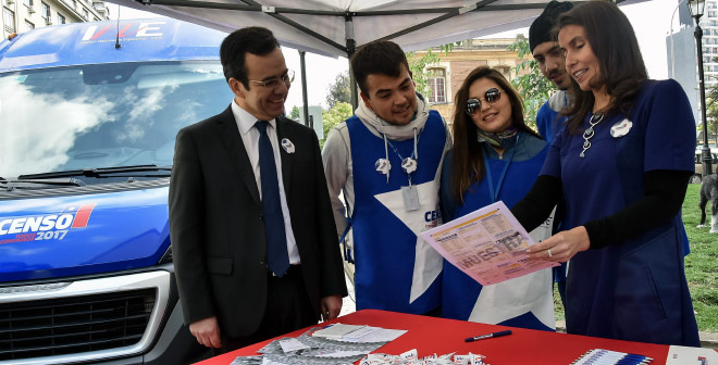 Ministro Céspedes y Censo 2017: “Necesitamos la participación de todos los ciudadanos, ya sea inscribiéndose como censistas o abriendo sus puertas y respondiendo las preguntas”