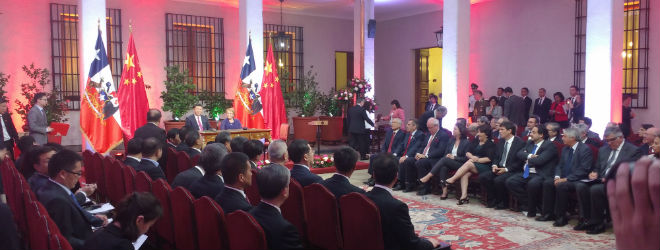Presidenta Bachelet y ministros de Estado se reúne con Presidente chino Xi Jinping para firma de acuerdos en La Moneda