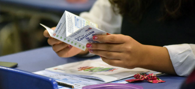 3.300 establecimientos educacionales del país comenzaron a capacitar a sus alumnos de 3ros y 4tos medios para el Censo 2017