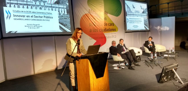 Ministra(s) Economía Natalia Piergentili resaltó importancia de la innovación y transparencia en lanzamiento de estudios de la OCDE
