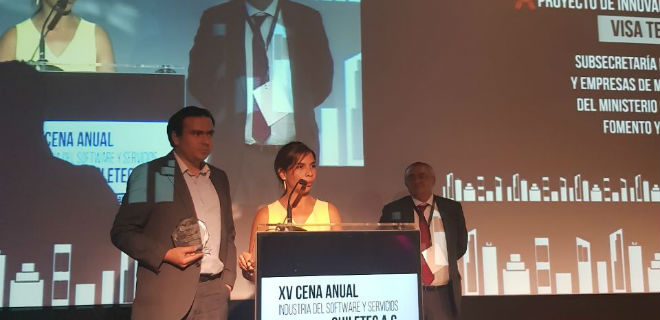 Subsecretaría de Economía recibió premio por su trabajo con VisaTech