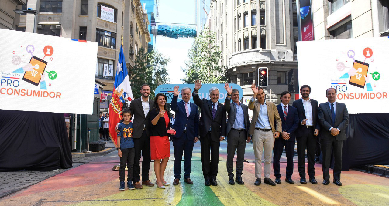 Presidente Sebastián Piñera firma envío de proyecto de ley Pro-Consumidor