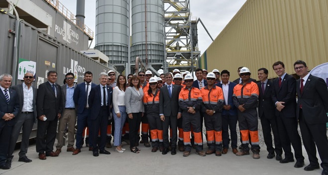 Ministro Valente participa en la inauguración de la nueva planta Arica de Cementos Bío Bío