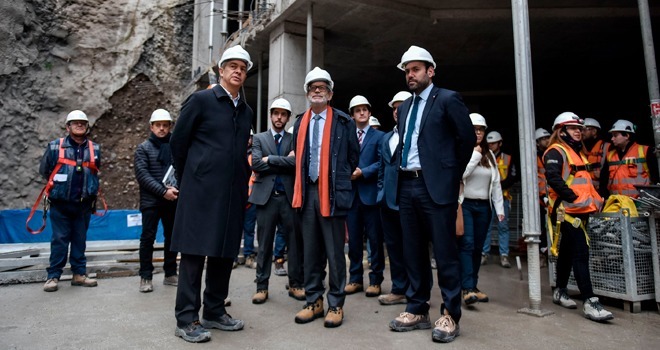 Ministro Fontaine realiza visita a proyecto inmobiliario en construcción más grande del país: implica una inversión de US$ 500 millones