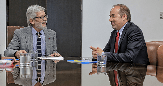 Ministro Fontaine se reúne con el Director del Departamento Económico de la OCDE
