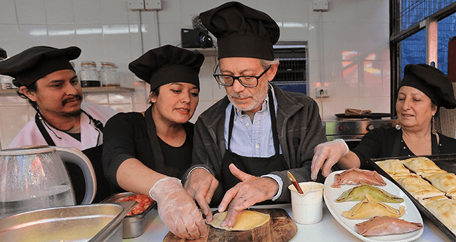 Cueca brava, gastronomía y talleres para niños marcaron el primer festival “sabor y arte” del Barrio Franklin