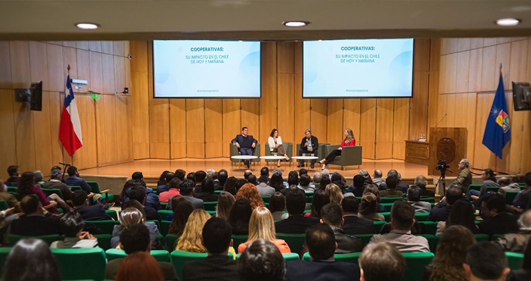 Ministro de Economía, Sector Cooperativo, autoridades y académicos celebran el “Día Nacional de las Cooperativas”