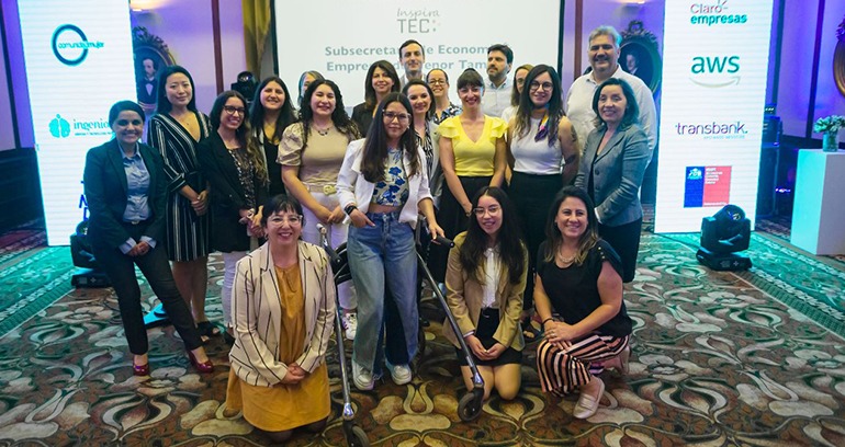 Premio Inspiratec 2022: mujeres emprendedoras de Copiapó, Valparaíso y Santiago son las ganadoras con sus emprendimientos Stem