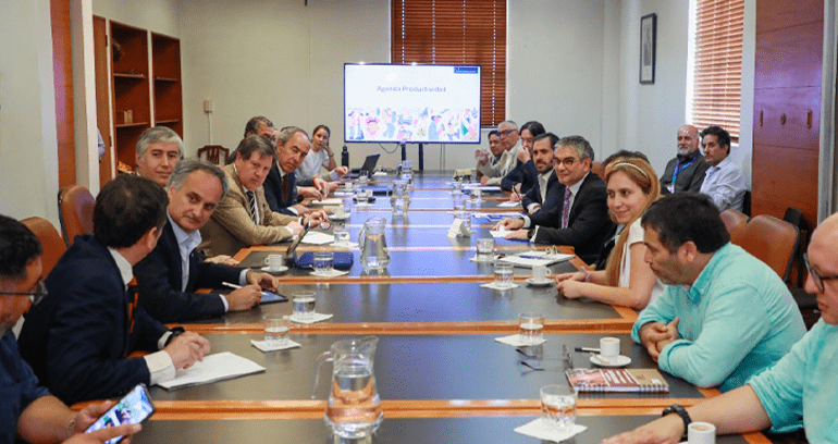 Ministerios de Hacienda y Economía culminan trabajo con la CPC, los gremios mipymes y la CUT para concluir Agenda de Productividad