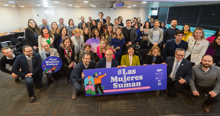 Campaña #LasMujeresSuman busca incentivar paneles de discusión más inclusivos y vocerías de liderazgos femeninos