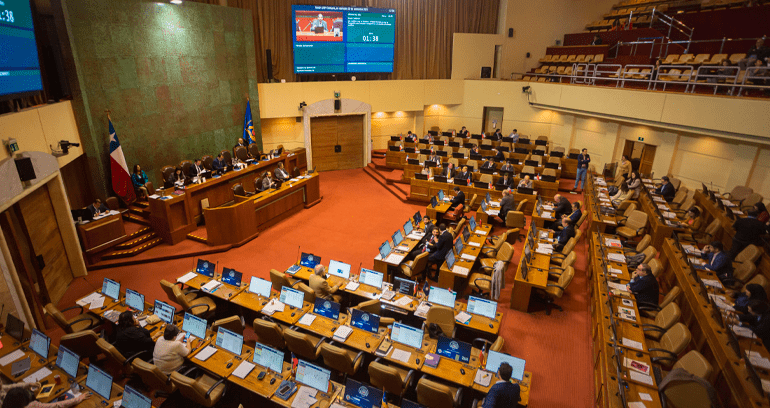Avanza al Senado Proyecto de ley de Cabotaje que perfecciona la regulación del tráfico marítimo