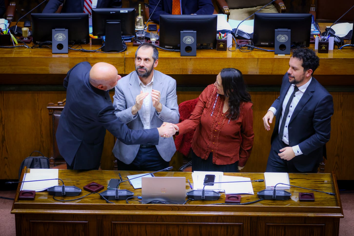 Senado respalda informe de la Comisión Mixta por Fraccionamiento y da luz verde a histórica reparación para el sector artesanal