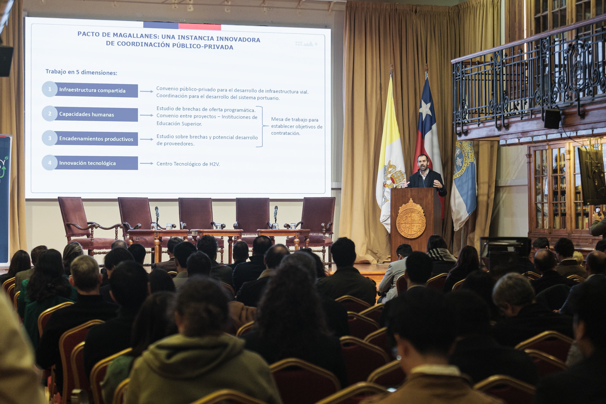 Ministerios de Economía y Energía impulsan colaboración público-privada para el desarrollo del hidrógeno verde en Chile