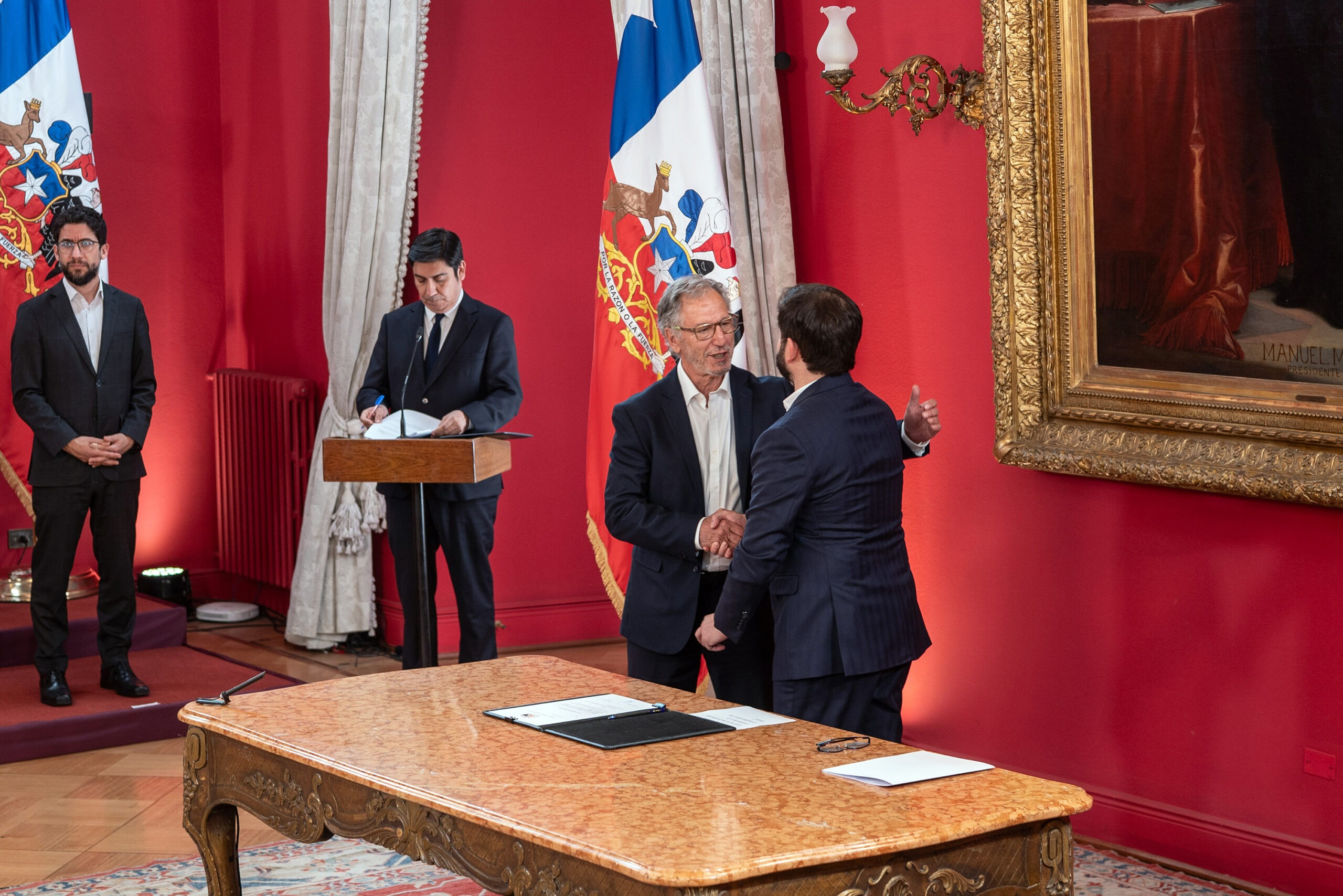 Álvaro García asume como Ministro de Economía, Fomento y Turismo