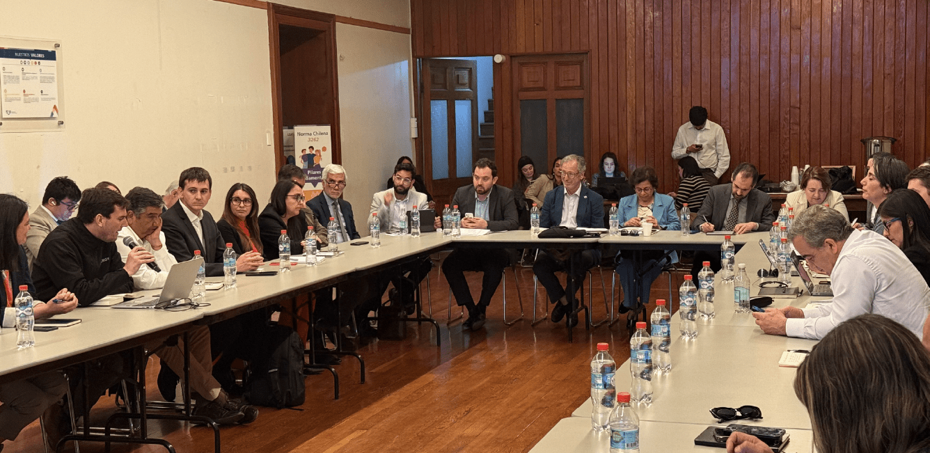 Gabinete Económico se reúne con empresarios y autoridades de Macrozona Norte para acelerar inversión y aumentar el crecimiento y la empleabilidad