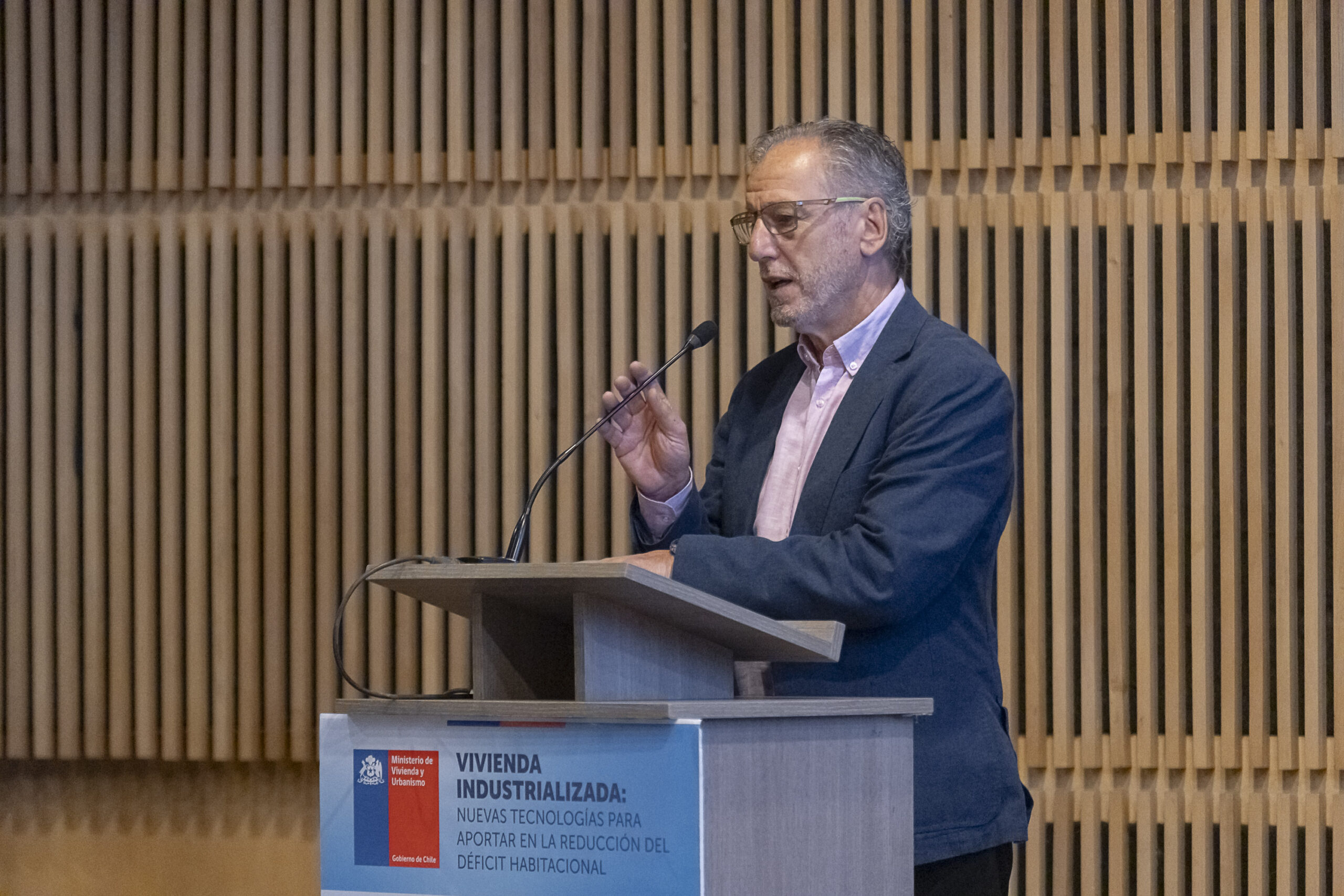 Biministro García destaca el aporte de la vivienda industrializada al desarrollo nacional