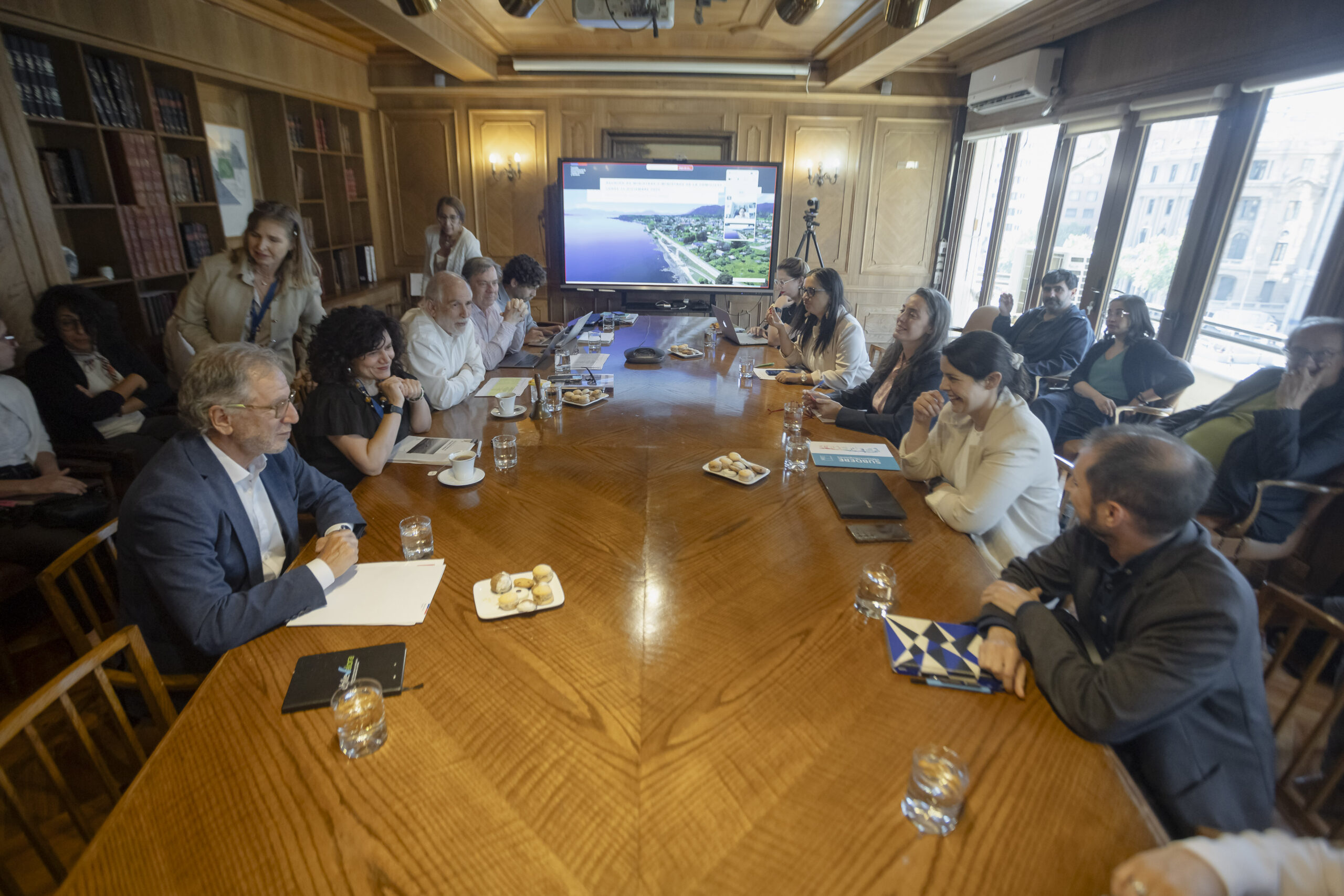 Biministro de Economía y Energía participa en nueva sesión de la Comisión de Ciudad, Vivienda y Territorio