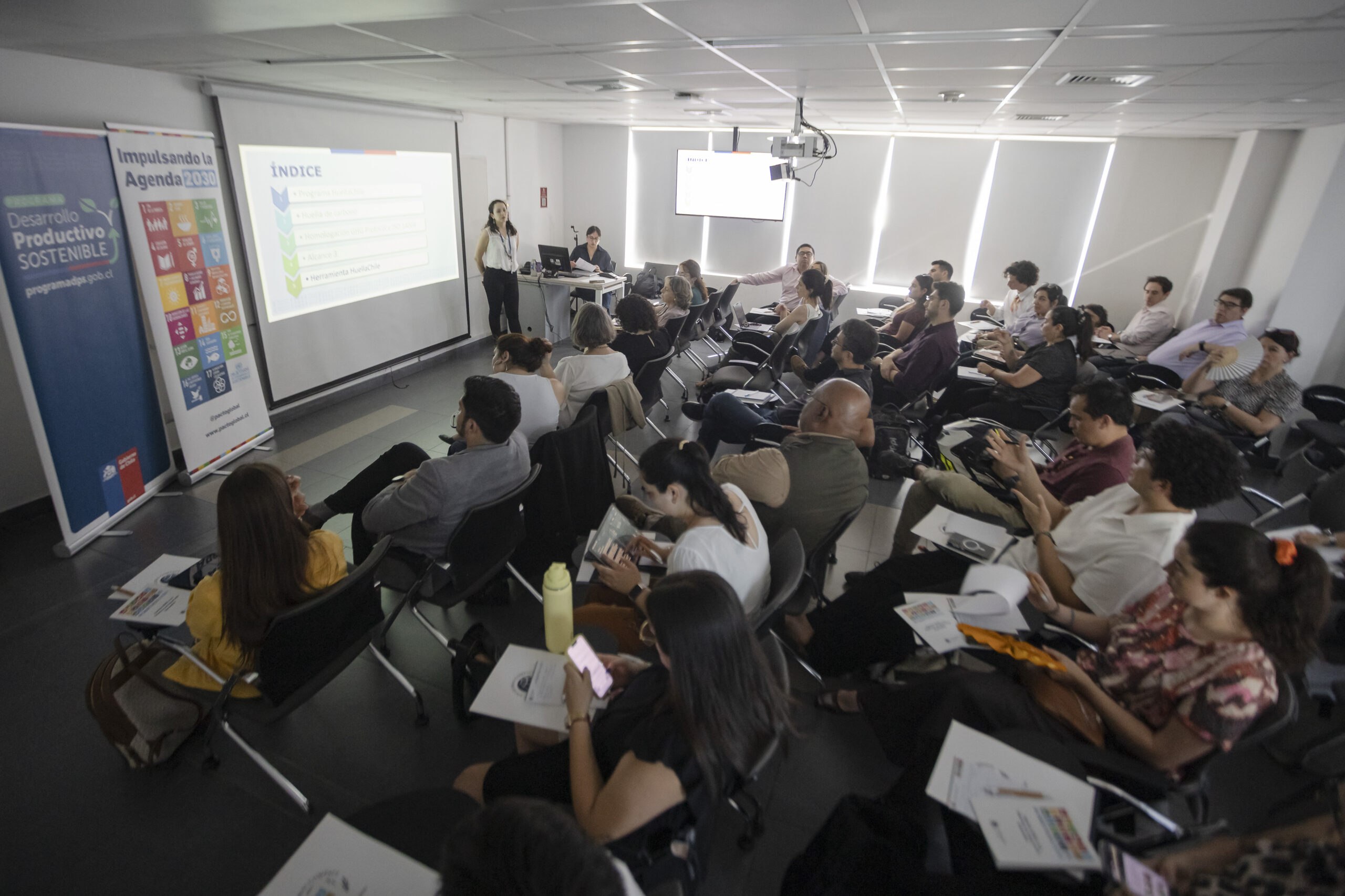 Ministerio de Economía y Pacto Global Chile realizaron taller que abordó alcances del desarrollo productivo sostenible