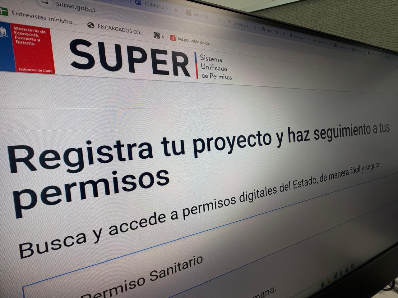 Nuevo hito de Ley Marco de Autorizaciones Sectoriales: Plataforma SUPER sobrepasa meta y cierra 2025 con más de 250 trámites disponibles