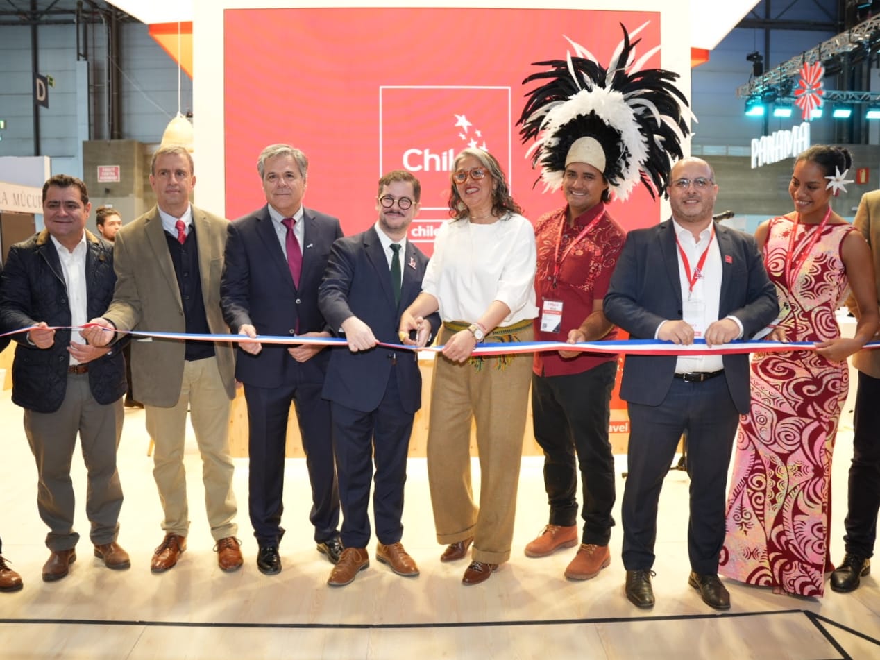 Chile presenta la nueva plataforma de Chile Travel en la inauguración de su stand en Fitur 2026