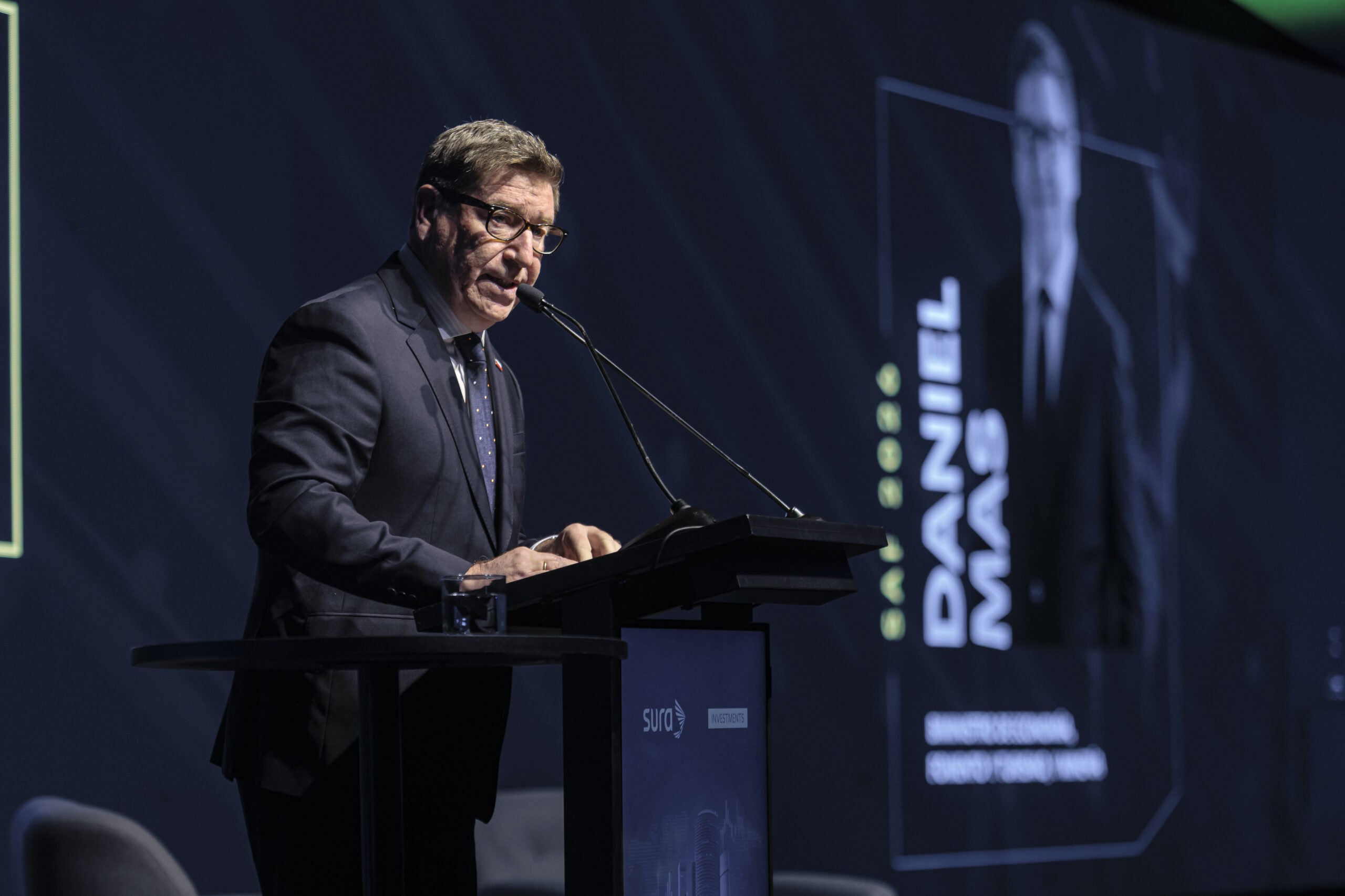 Biministro Mas participa en primer encuentro con empresarios: “No necesitamos más regulaciones, sino simplificar, racionalizar y facilitar”