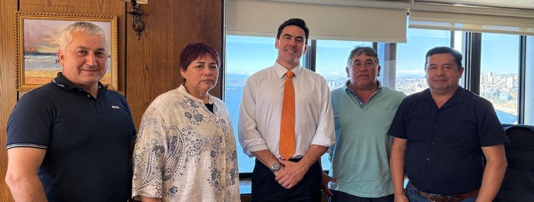 Subsecretario Osvaldo Urrutia activa diálogo con el sector pesquero y acuícola