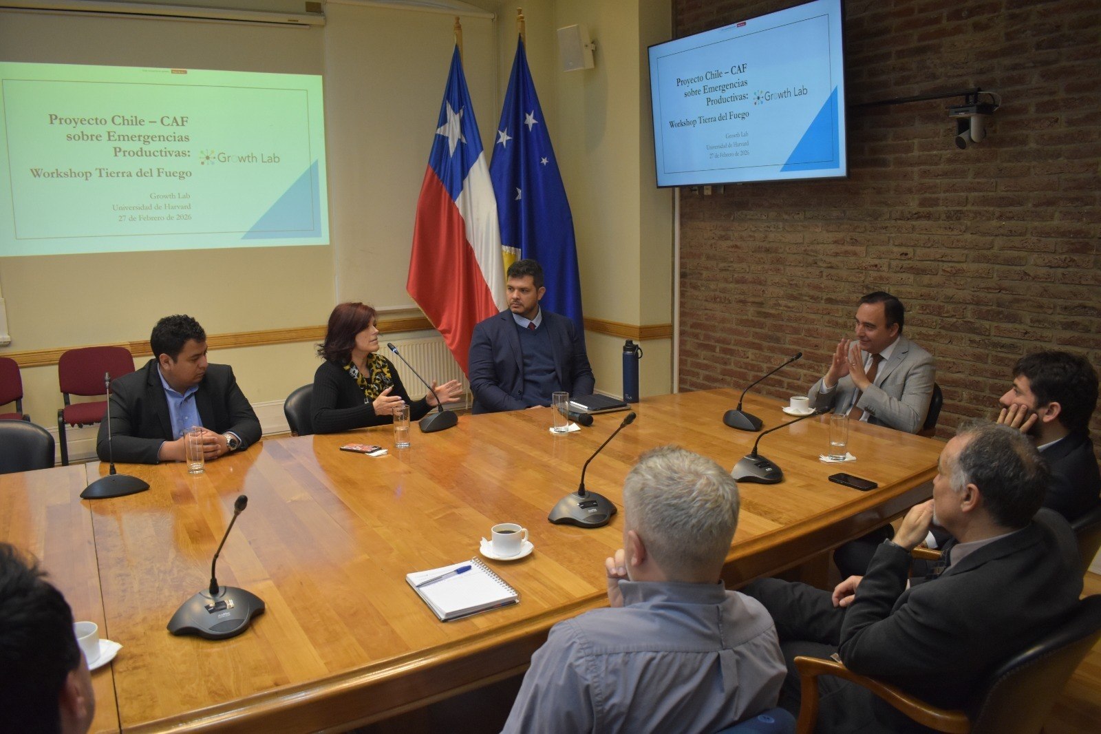 Gobierno Regional recibe estudio de Harvard para fortalecer la diversificación productiva de Tierra del Fuego