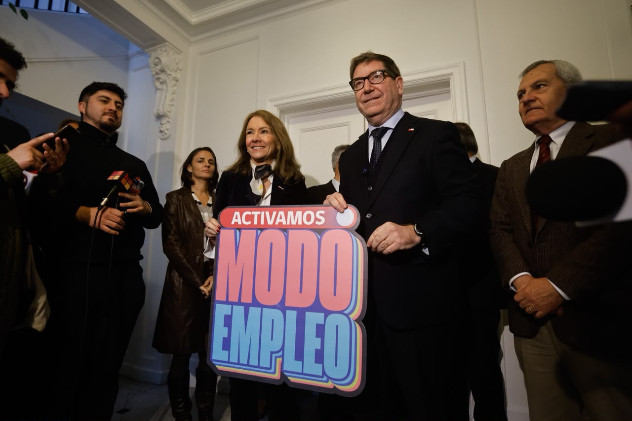 Biministro Mas se reúne con la CPC para impulsar propuestas de reactivación al empleo